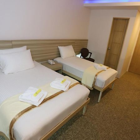 1010 Hotel Muntinlupa City Exterior photo